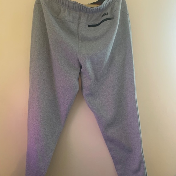 BAEVERLY HILLS POLO CLUB.SPORTS OVERAL FOR MEN. COLOR GREY HEATHR. SIZE L. - Picture 4 of 7